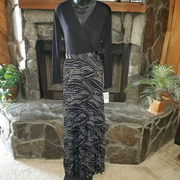 LuLaRoe Dresses & Skirts - Lularoe DeAnne Elegant Dress